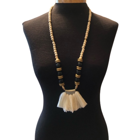 NWOT Boho Wooden Bead Tassel Necklace - Picture 2 of 3
